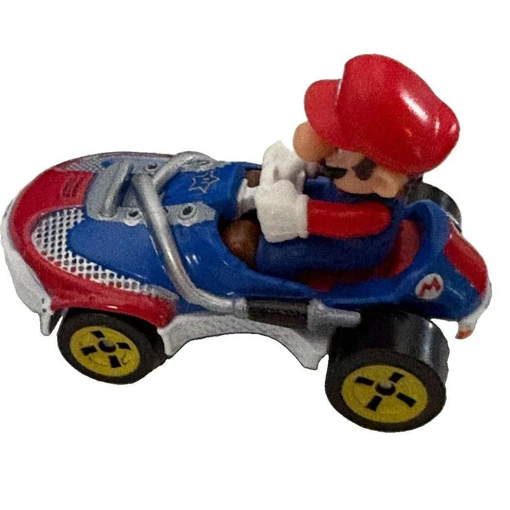 Hot Wheels Mario Kart Sneeker Mario Diecast Car [Loose]
